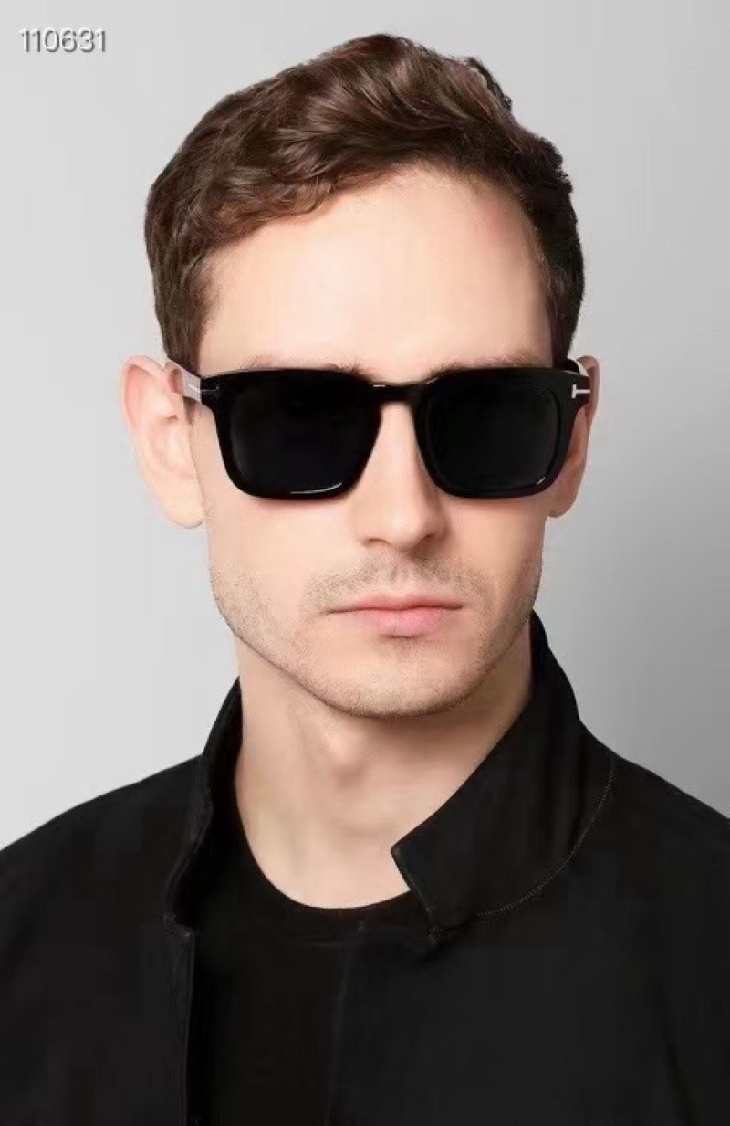 TOM FORD